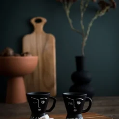 Maisons Du Monde Bols, Tasses Et Mugs Tasse En Porcelaine Noir Mat Imprimé Blanc - Lot De 2 -Bols, tasses et mugs Soldes Boutique tasse en porcelaine noir mat imprime blanc 1000 8 38 208564 2